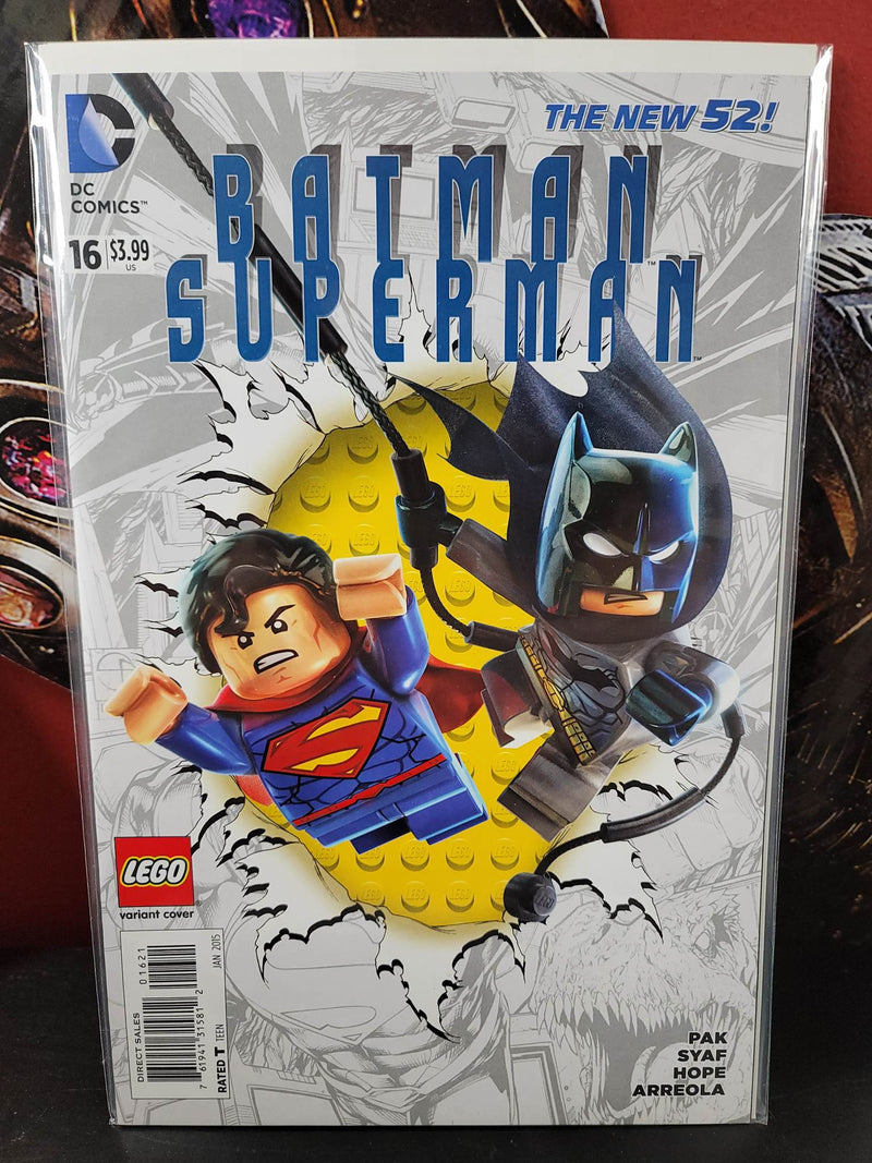 BATMAN SUPERMAN #16 LEGO VARIANT